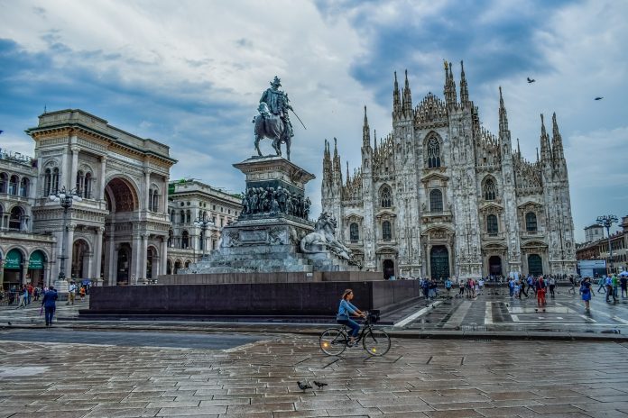 milano-3523720_1920_pixbay_dimitrisvetsikas1969 Milano, piazza del Duomo. Foto © pixbay dimitrisvetsikas1969