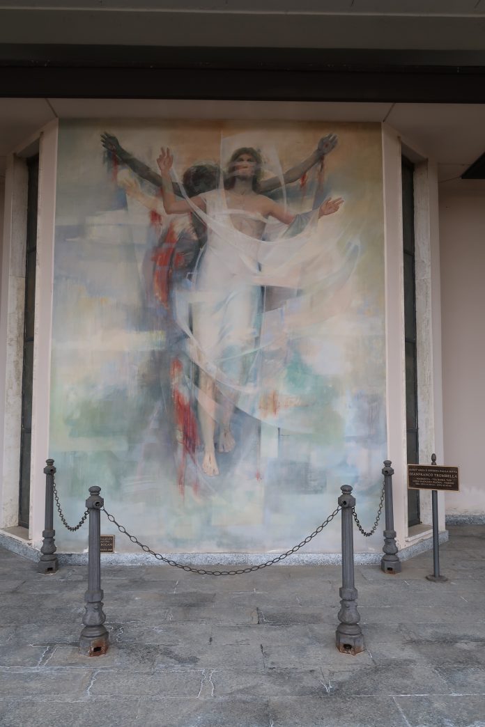 Resurrezione, cimitero comunale di Fenegrò - fotografia © Giancarlo Nicoli Resurrezione, cimitero comunale di Fenegrò - fotografia © Giancarlo Nicoli
