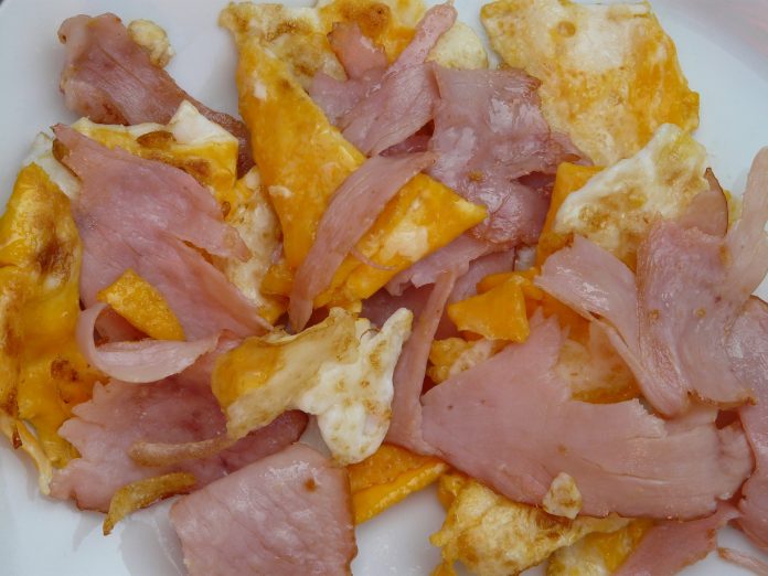 Uova strapazzate al prosciutto. Foto © pixabay.com_di hans-2