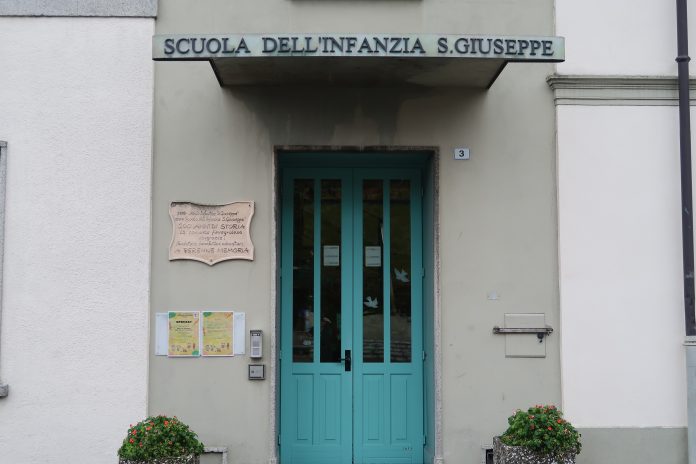 2019_11_15_scuola_dell_infanzia_san_giuseppe_fenegro_ingresso Fenegrò: Scuola dell'Infanzia, ingresso principale.